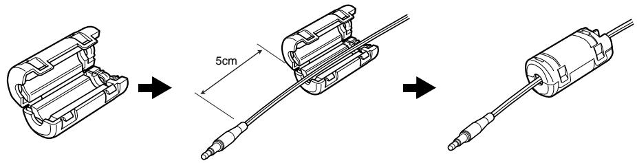 HITACHI DZ-MV380A - Fixation du noyau de ferrite - 1
