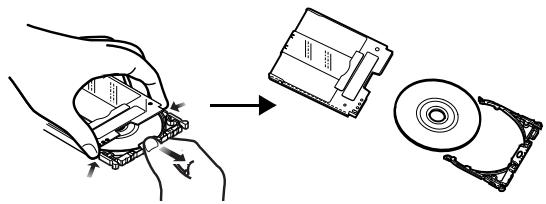 HITACHI DZ-MV380A - - Extraction du disque de l'adaptateur carré - 2