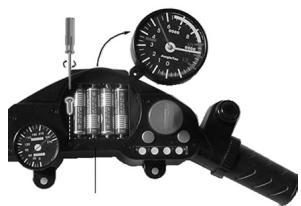 LEXIBOOK SUPER MOTO TV ARCADE - Colocacao das pilhas - 1