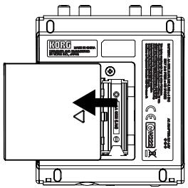KORG MINI KP - Replacing the batteries - 1