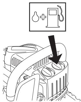 JONSERED CS 2139 T - Remplissage de carburant - 3
