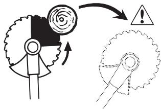 JONSERED FC 2145 S - Déblayage forestier avec une lame d'éclaircissage - 4