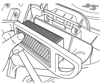 JONSERED FR 2216 FA - Changement du filtré à air - 2