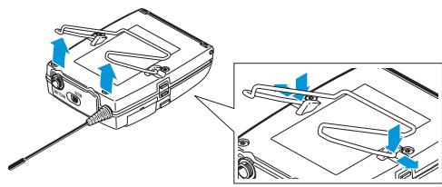 SENNHEISER SET 100 P - Fixer l'émetteur de poche aux vêtements - 2