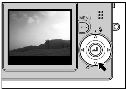 KYOCERA FINECAM SL300R - Immediately after taking a picture in "O" mode, press on the 4-way button. - 1