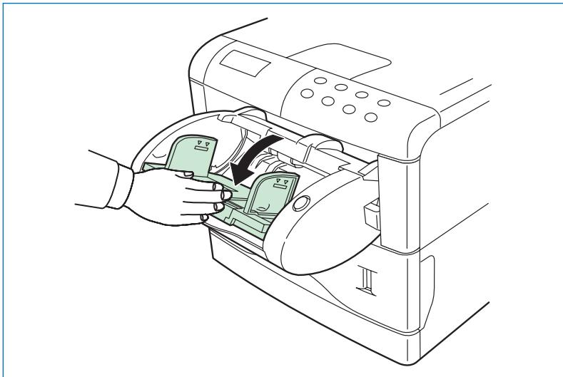 KYOCERA FS-3820N - Mise en place des enveloppes dans le chargeur - 1