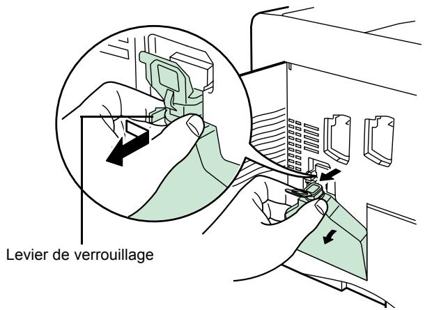KYOCERA FS-C5020N - Tout en maintenant le bac de récupération de toner, appuyez sur le levier de verrouillage, puis retirez le bac avec précaution. - 1