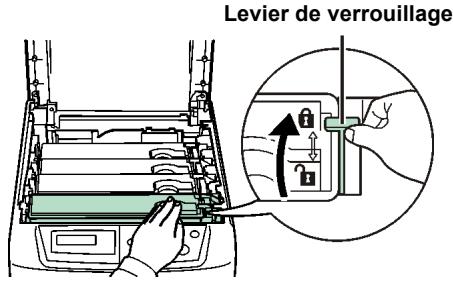 KYOCERA FS-C5020N - Installation de la cartouche de toner et du bac de récupération de toner - 7