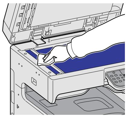 KYOCERA FS-C8020MFP - Essuyer le verre fendu. - 2