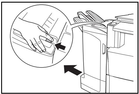 KYOCERA MT-710 - Nachfüllen der Heftklammermagazinhalterung A - 1