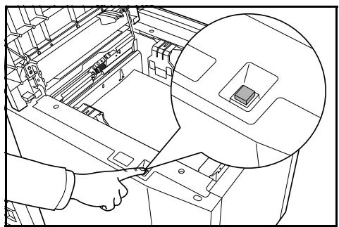 KYOCERA PF-660 - Einlagen von Papier in die Seitenzufuhr - 4