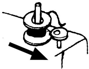 MEDION BDA10964 - Embobiner la canette de fil inférieur - 4