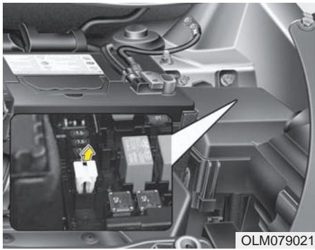KIA SPORTAGE 3 - Remplacer un fusible sur le panneau interieur - 1