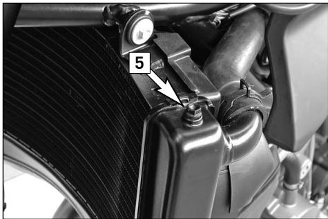 KTM 990 SUPER DUKE - Travaux d'entretien partie-cycle et moteur - 1