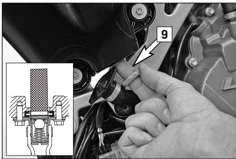 KTM 990 SUPER DUKE - Travaux d'entretien partie-cycle et moteur - 2
