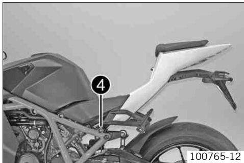 KTM 1190 RC8 R JP - Régler une position d'assise plus BASSE : - 1