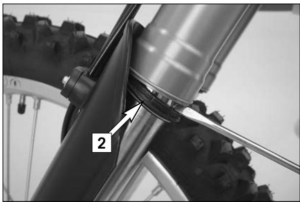 KTM 400 EXC RACING - Remplacement des ressorts de fourche - 2