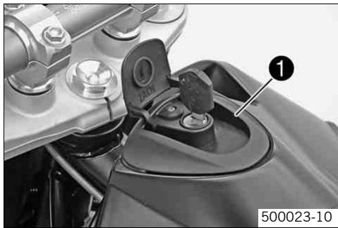 KTM 690 DUKE JP - Ouvrir le bouchon du réservoir - 1