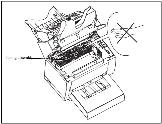 XEROX FAXCENTRE F116 - Replacing the toner cartridge - 4