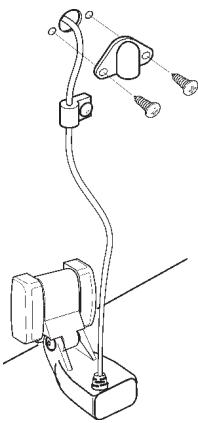 HUMMINBIRD 931C - Acheminement du cable du transducteur monté sur le panneau arrêté (tous les transducteurs): - 1