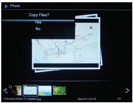 TELEFUNKEN RUBY PDF 9322 - Si votre cadre est allumé et joue le diaporama de la mémoire interne : - 2