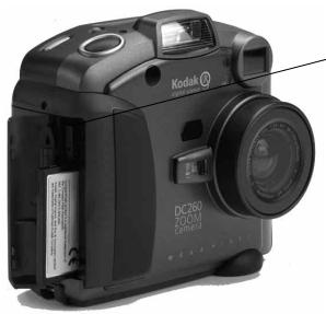 KODAK DC220 - Retrait de la carte mémoire - 1