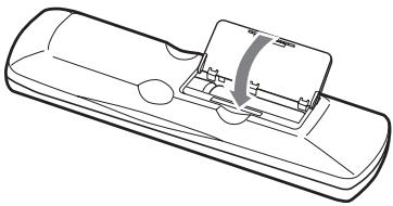 ONKYO DVSP405 - Refermez le compartment des piles.ésence d'un appeareil émettant des rayons infrarouge à proximé du DV-SP405 peut provoquer des interférences.   
- Ne posez jamais d'objet (livres, etc.) sur la télécommande car cela risquerais d'enforcer accidentellement une touche et de drainer les piles.   
- Si vous placez le DV-SP405 dans un meuble muni d'une porte en verre fumé, l'appareil pourrait ne pas capter le signal de la télécommande. Tenez-en compte lors du besoin de l'emplacement du DV-SP405.   
- Si un obstacle se trouve entre le DV-SP405 et la télécommande, l'appareil ne captera pas les signaux de la télécommande.

Pour en savoir plus, voyagez les pages indiquées entre parentheses. - 1