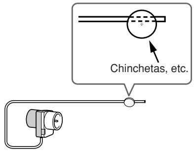 ONKYO TX-8222 - Utilice chinchetas o algo similar para fazer la antenna FM en su posicion correcta. - 1