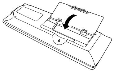 ONKYO CR-N7 - Installazione delle batterie - 3