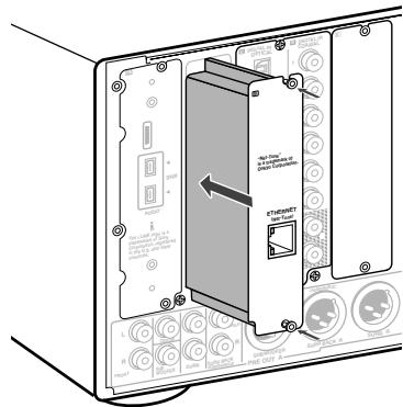 ONKYO RDC-7.1 - Introduisez la carte optionnelle en la faisant glisser doucement sur les rails. Lorsque la carte atteint une position d'arrêt sans toute fois couvrir entièrement la fente, poussez la carte un peu plus fermement. - 1