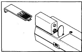 BOSS TU-6 - Remplacement de la pile - 4