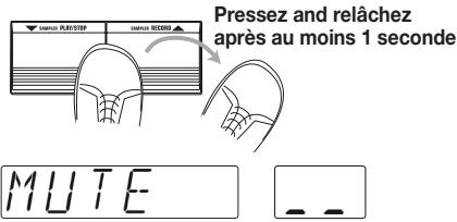 ZOOM 708II - Pour régler le 708II en mode Bypass (neutralisé), pressez et relâchéz les deux pédales [∇]/[ɔ] en mode de jeu. - 2