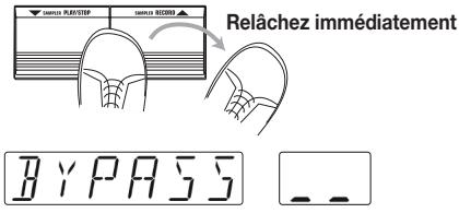 ZOOM 708II - Pour régler le 708II en mode Bypass (neutralisé), pressez et relâchéz les deux pédales [∇]/[ɔ] en mode de jeu. - 1