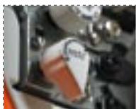 BERNINA 1200MDA - Accessoires dans le couvercle du crochet - 2