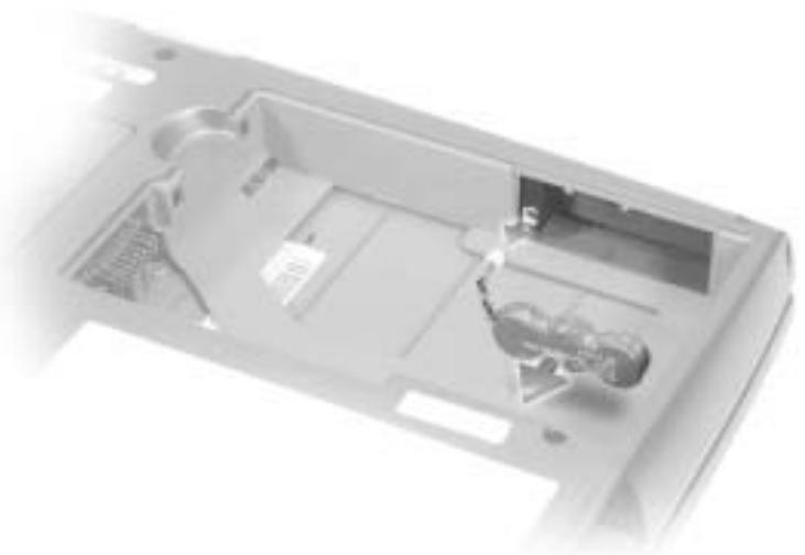 DELL D600 - Removing and Installing a Reserve Battery - 2
