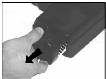 NILFISK GU 355 - CHANGING OR CLEANING OF THE BRUSH - 2