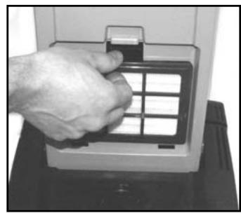 NILFISK SPECTRUM 15S - REEMPLACEMENT DU Filtre HEPA - 2