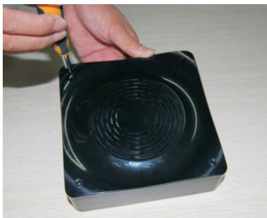 PEEKTON PEEKBOX 40 - Installation du disque dur - 1