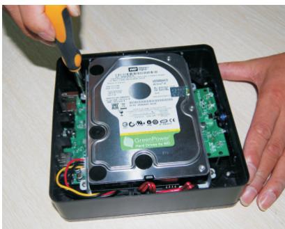 PEEKTON PEEKBOX 40 - Installation du disque dur - 4