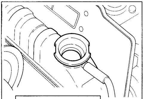 ISEKI TONDEUSE AUTOPORTEE SG15 - CONTROLE DU NIVEAU DE LIQUIDE DE REFROIDISSEMENT - 1