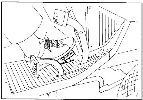 ISEKI TONDEUSE AUTOPORTEE SG15 - Important - 2