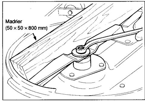 ISEKI TONDEUSE AUTOPORTEE SG15 - Important: - 3