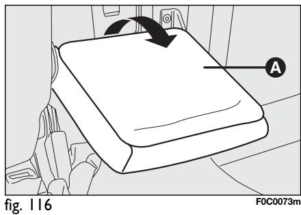 FIAT STILO - CARGO BOX (lorsqu'il est prévu) fig. 115 - 1
