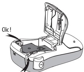 DYMO LABELMANAGER 260P - Pour insérer le ruban - 3