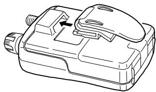 ICOM IC-Q7E - Installation de la batterie - 3