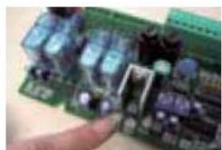 CAME PROGRAMMATION DES TELECOMMANDES - Programmer un émetteur sur la carte moteur - 1