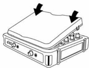 HERCULES DJ CONSOLE 2 - Pour détacher le capot : - 1