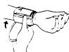 CLATRONIC BDM 2466 - Die Manschette um das Handgelenk wickeln - 3