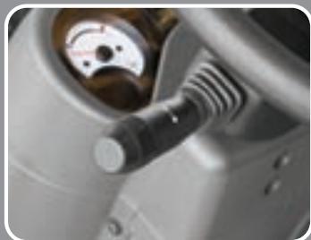 HYUNDAI 20L-7 - Volant réglable   avec bouton tournant - 1