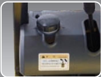 HYUNDAI 20L-7 - Contrôle du niveau d'huile aisé - 1